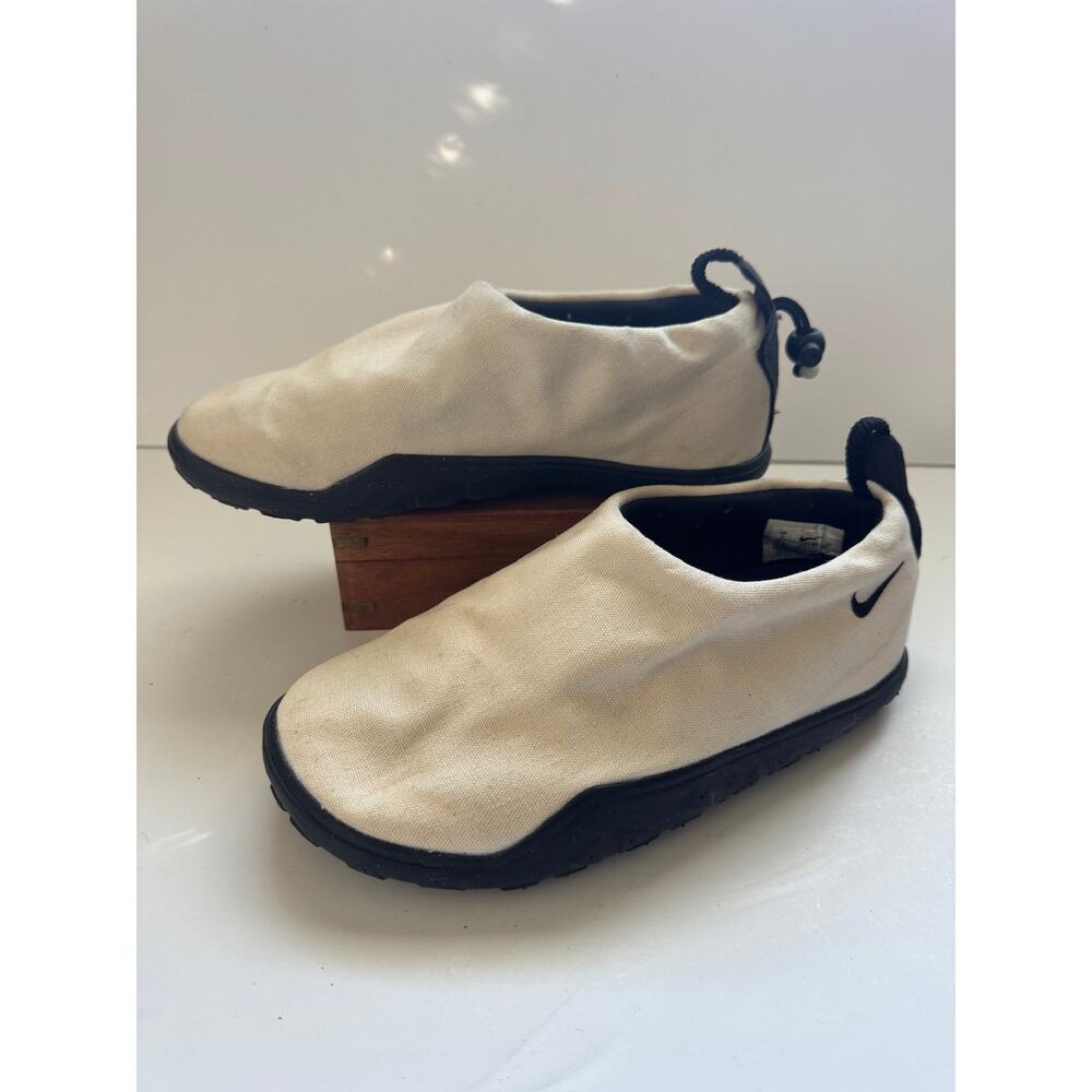 NIKE ACG Moc Slip-On Shoes Men Size 7 Beige Black Toggle Outdoor Comfort
